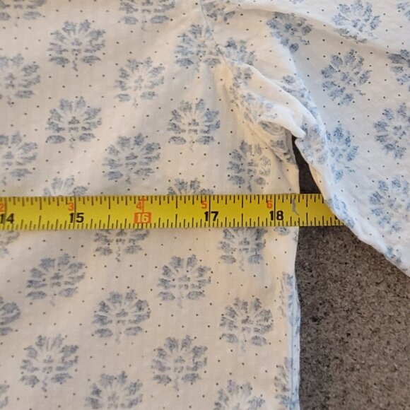 Club Monaco Small Button Down Short Sleeve - Picture 5 of 5